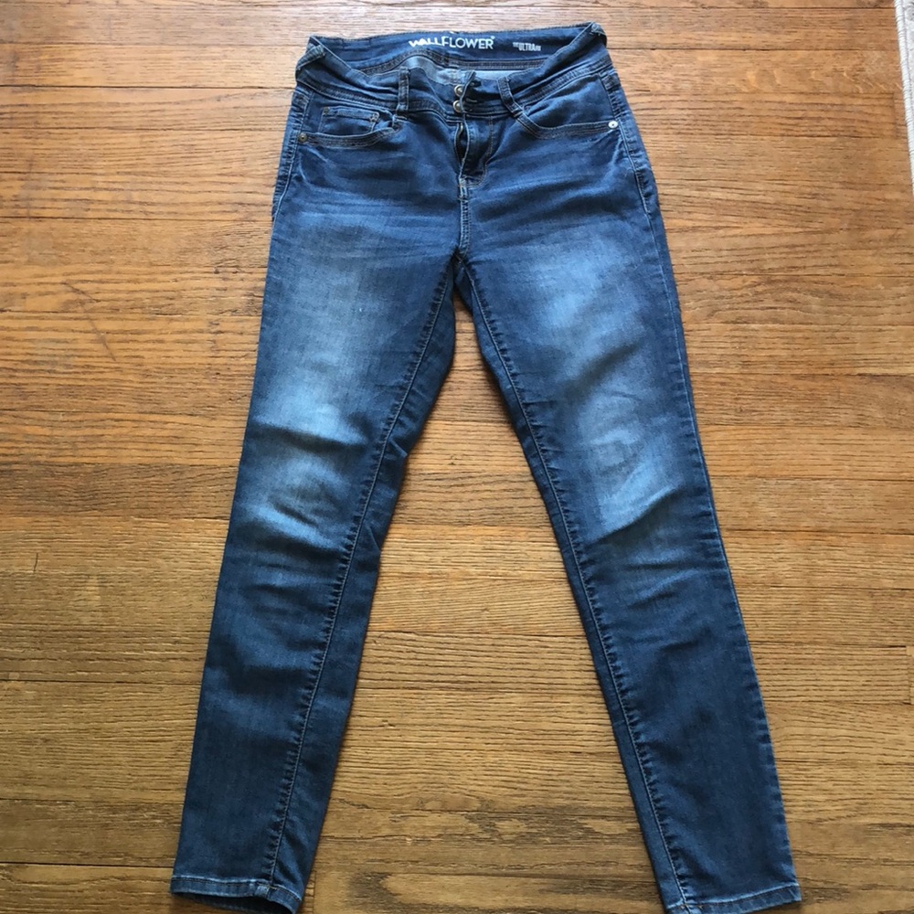 Wallflower Women's Blue Jeans